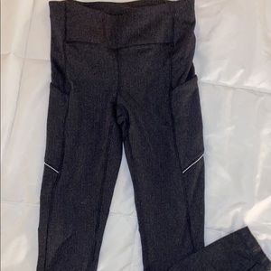 Lululemon size 4 leggings